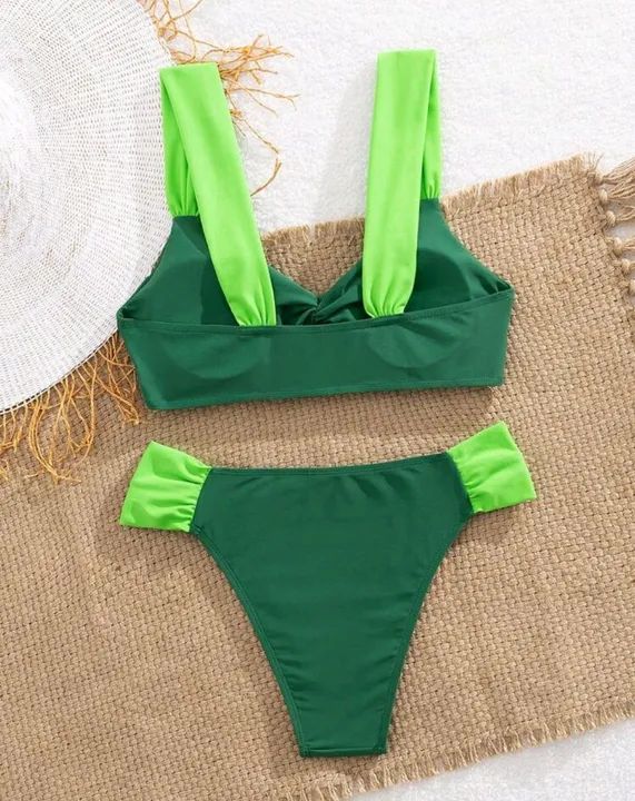 Biquíni Verde com Detalhes em Verde Claro - Foto 3