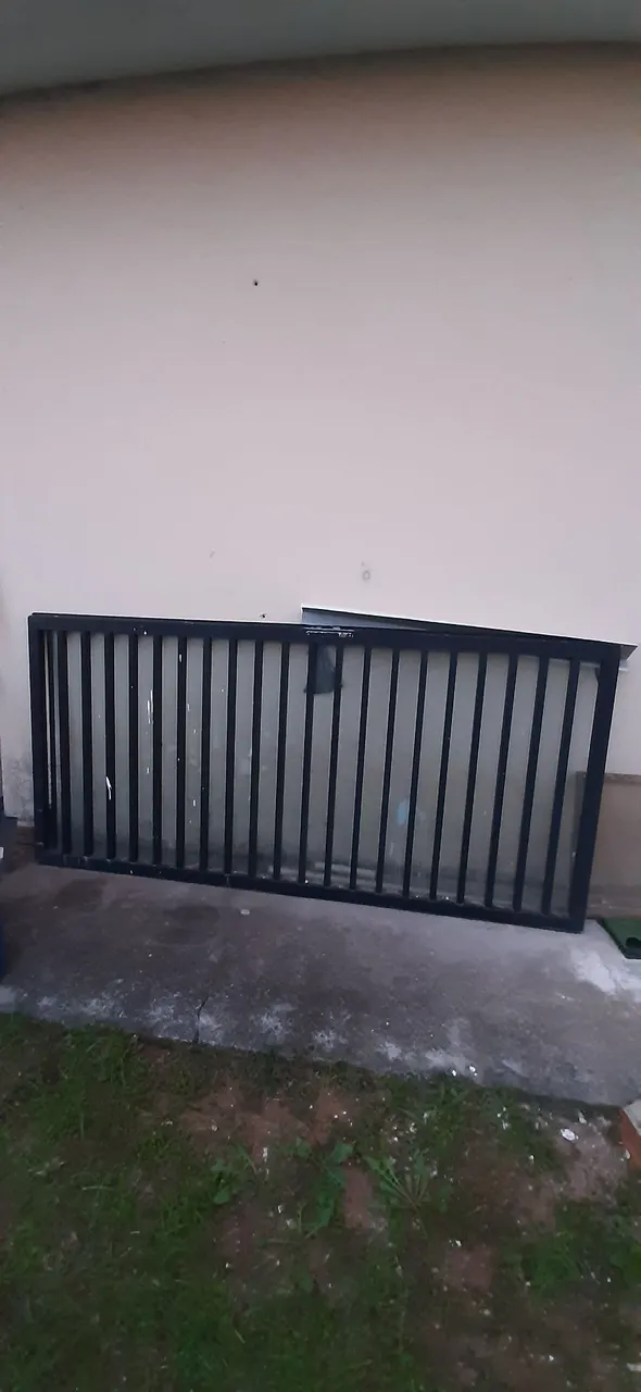 Porta em alumínio e vidro