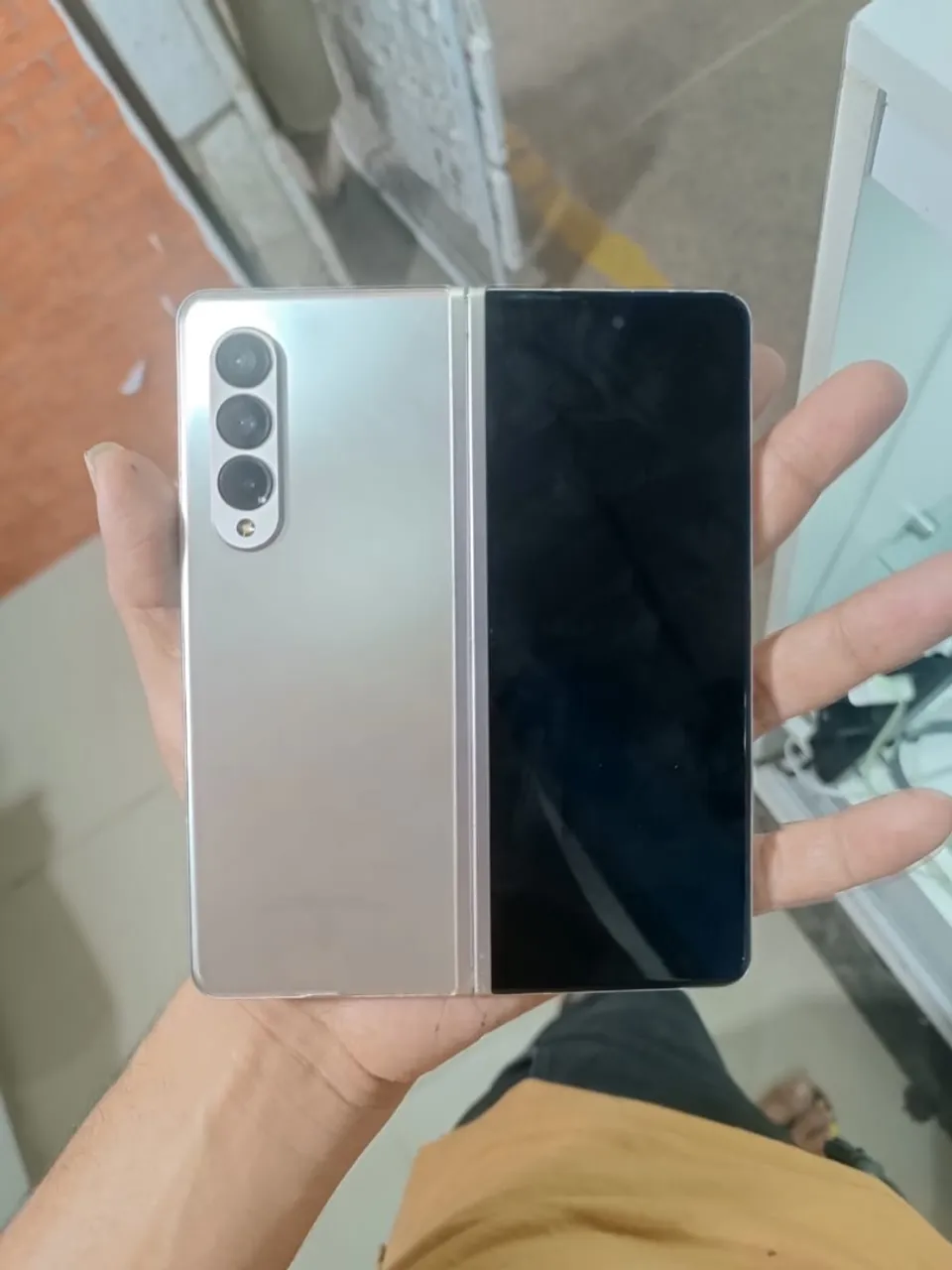 Galaxy zfold 3 256 gb leia