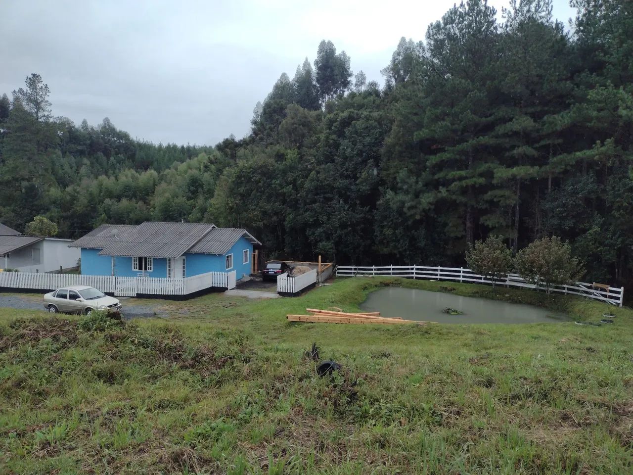Casa com vista para a natureza e lago , centro de Bocaina margens da Br282 - Foto 2