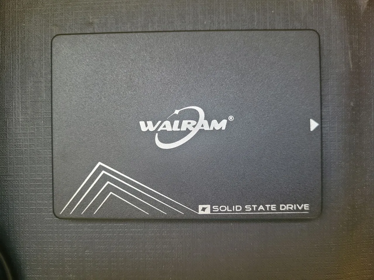SSD 1TB WALRAM 2.5" SATA III - Usado