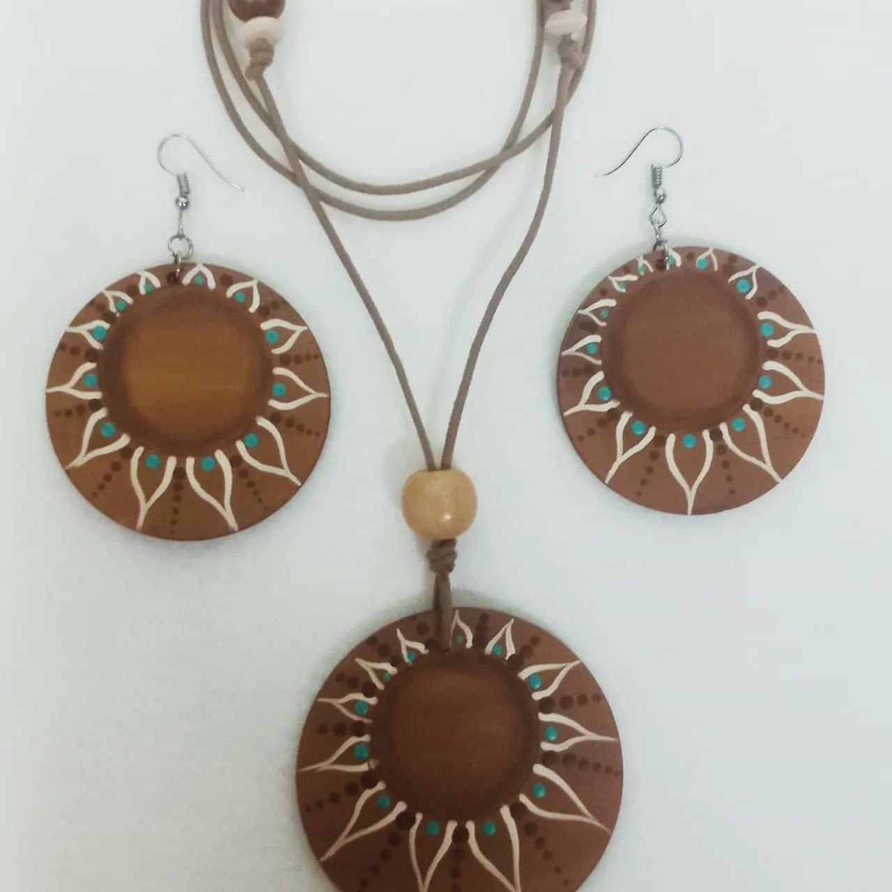 Conjunto Brincos Colar Artesanal