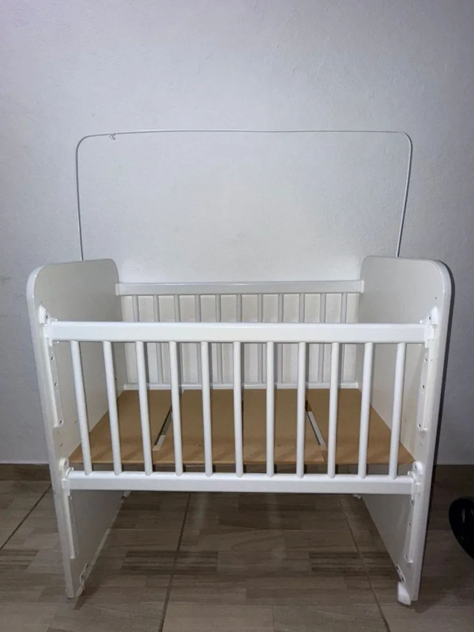 Mini berço com grade movel