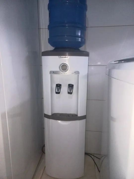 Bebedouro de água gelada Esmaltec