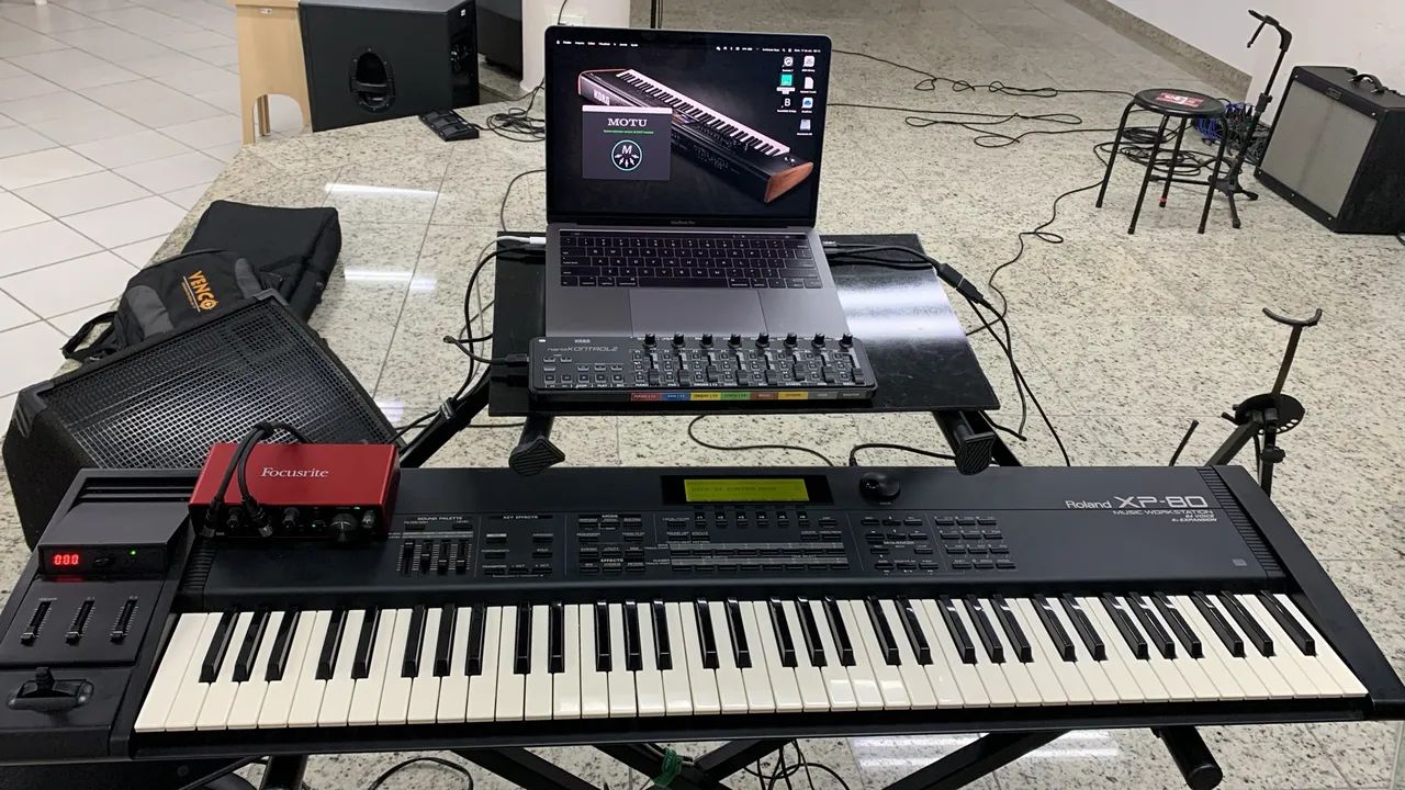 Teclado Roland XP-80 