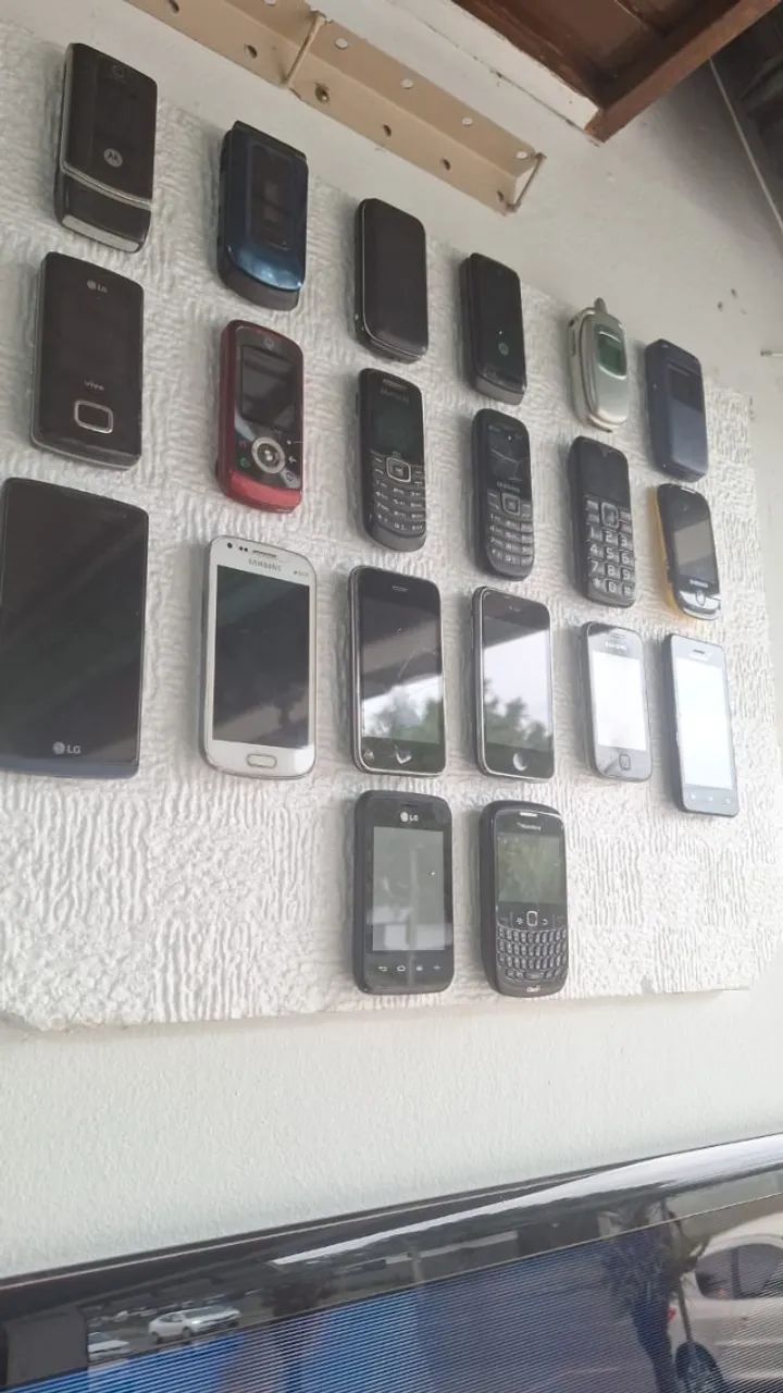 Celulares e carregadores antigos, alguns funcionam, a partir de 15,00 somos loja - 1408 - Foto 3