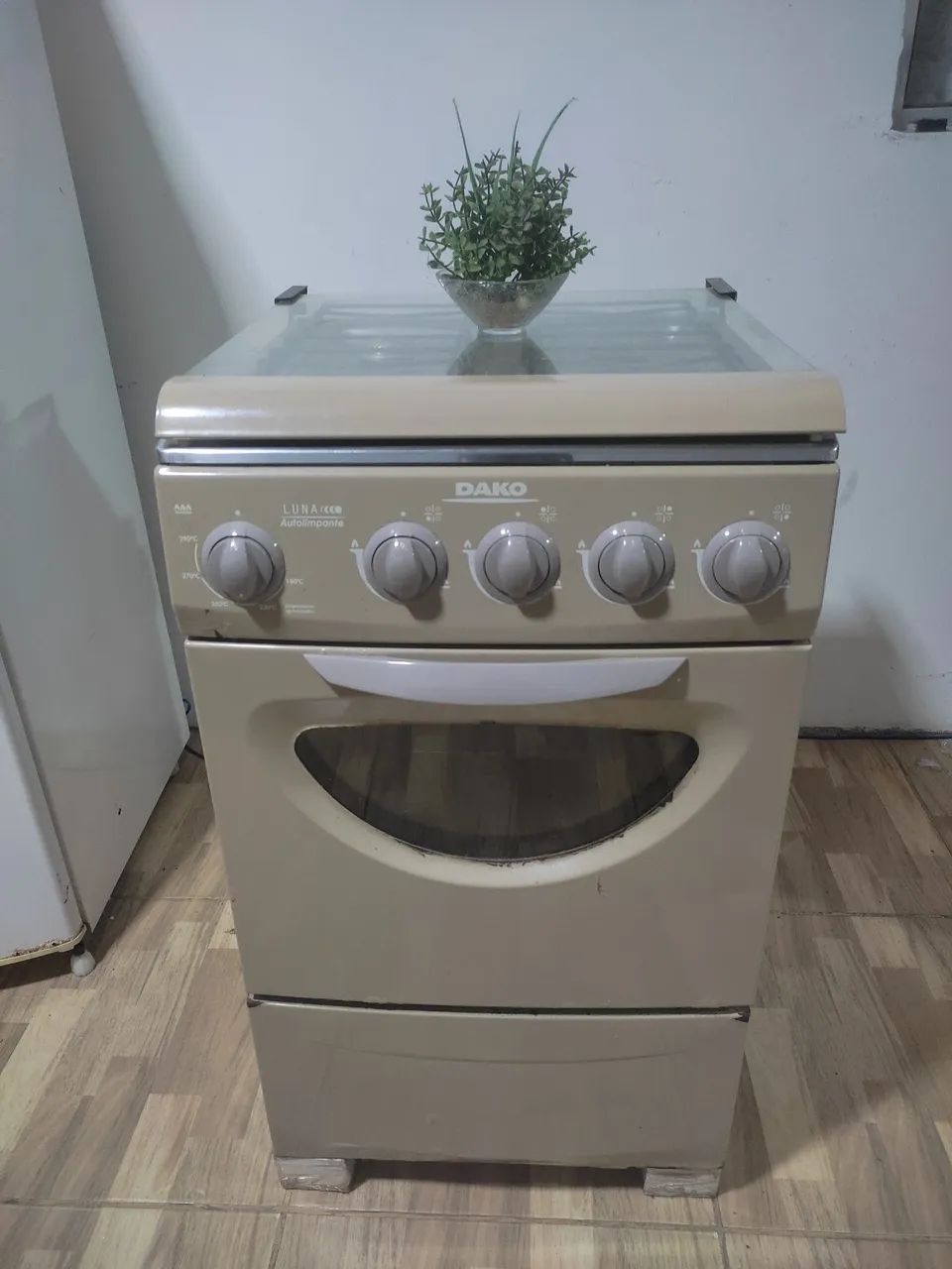 Fogão de 4 Bocas em ótimo estado.