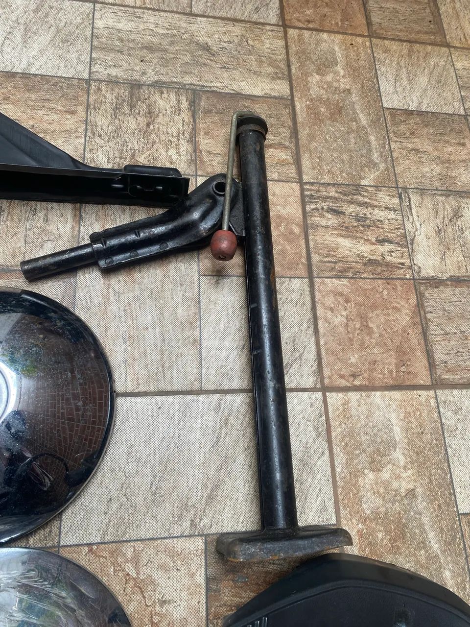 Calotas fusca , macaco , volante e chapéu Napoleão  - Foto 5