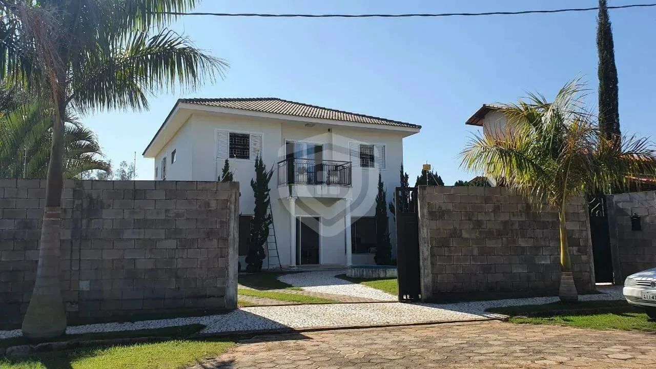Casa em Condomínio Duartina com 5 dormitórios