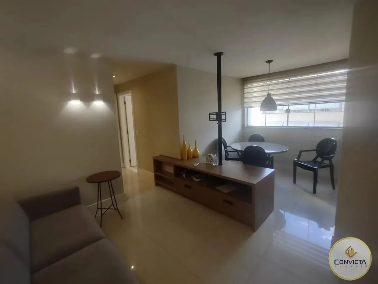 Apartamento para Locação em Brasília, Asa Norte, 2 dormitórios, 1 suíte, 1 banheiro, 1 vag