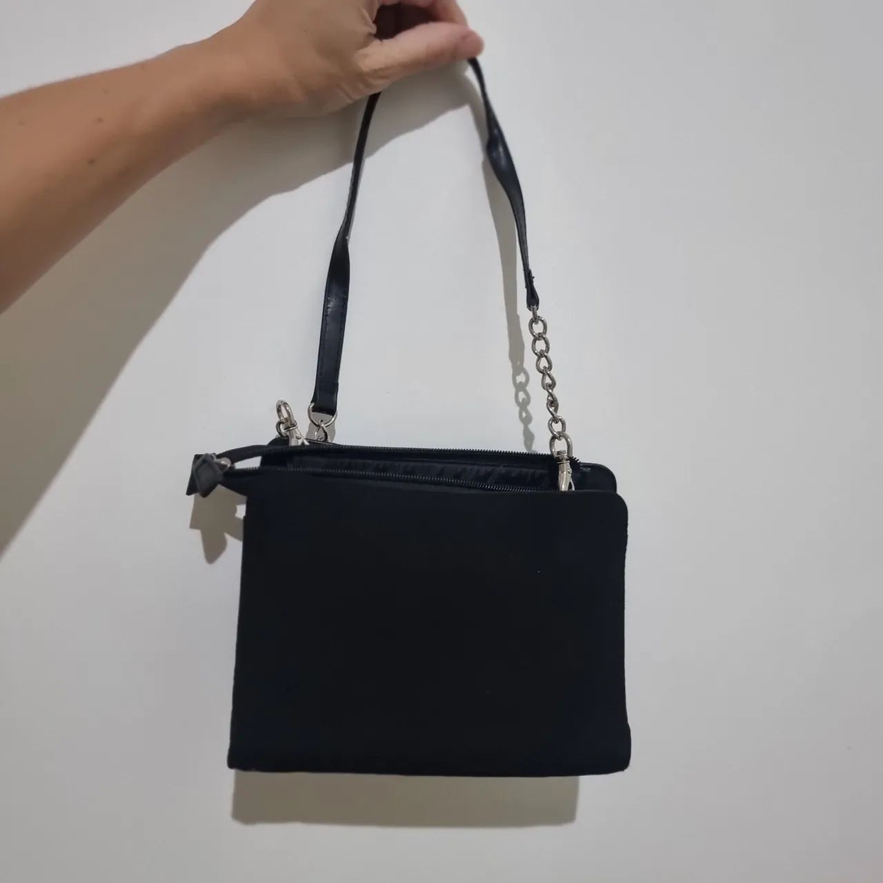 Bolsa de mão e ombro amarela com detalhes preta e jeans 1 bolsa com 3 capas  - Foto 2