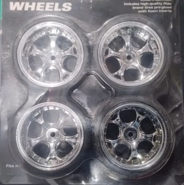 Jogo de rodas 4 Cromadas com Pneus, escala 1/10 On Road RC