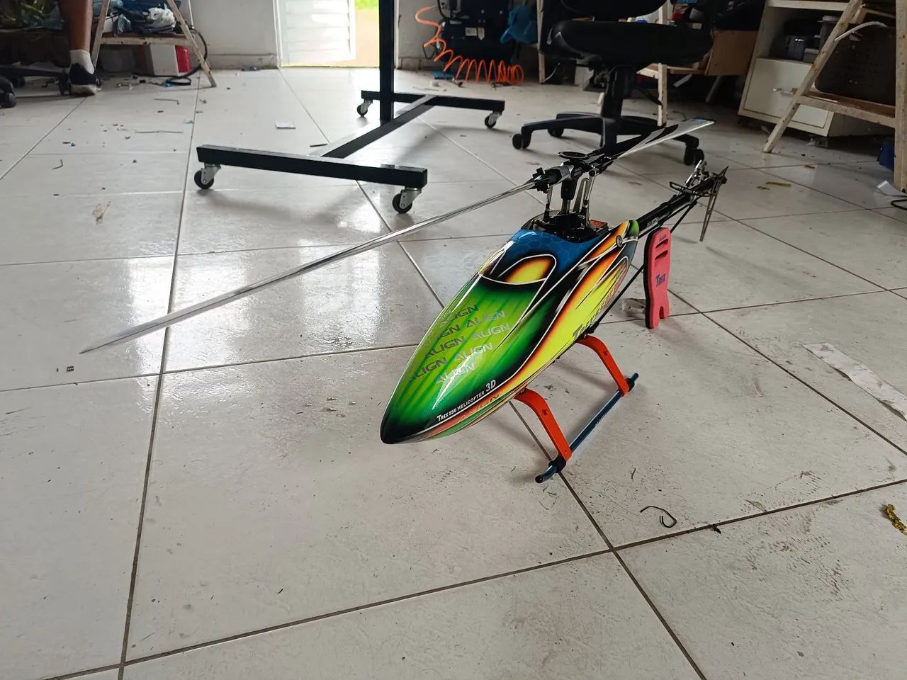 Helicóptero T-Rex 550 DFC Pro - Hobbies e coleções - Fátima 