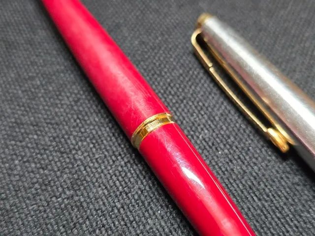 Tinteiro Parker 45 Especial - ouro aço escovado vermelho bordo - Foto 3