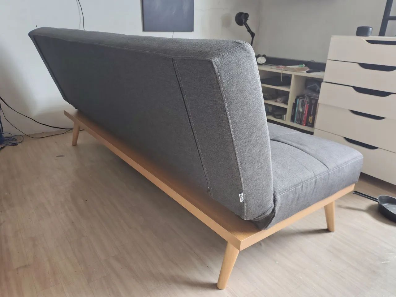 Selling a slightly used sofa bed453011480332871683