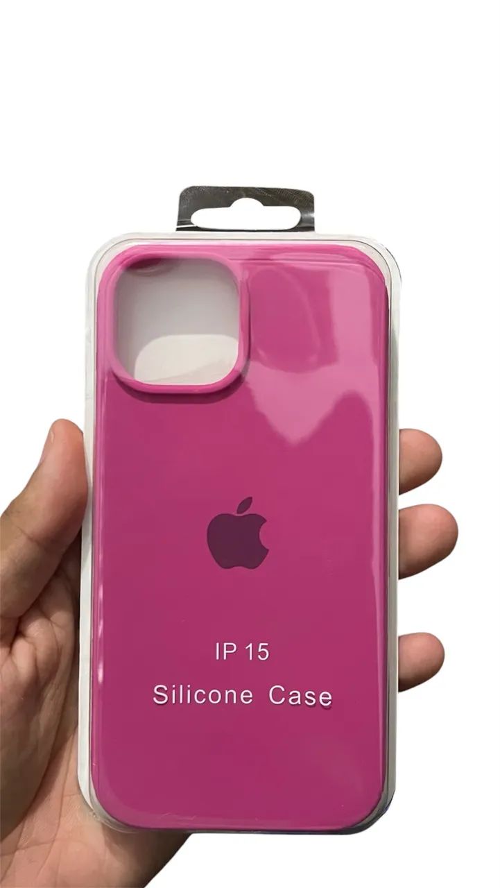 Capinha silicone premium iPhone 15 - Foto 3