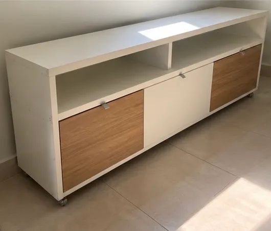 Rack grande branco e amadeirado com 3 portas ? R$ 600 - Foto 4