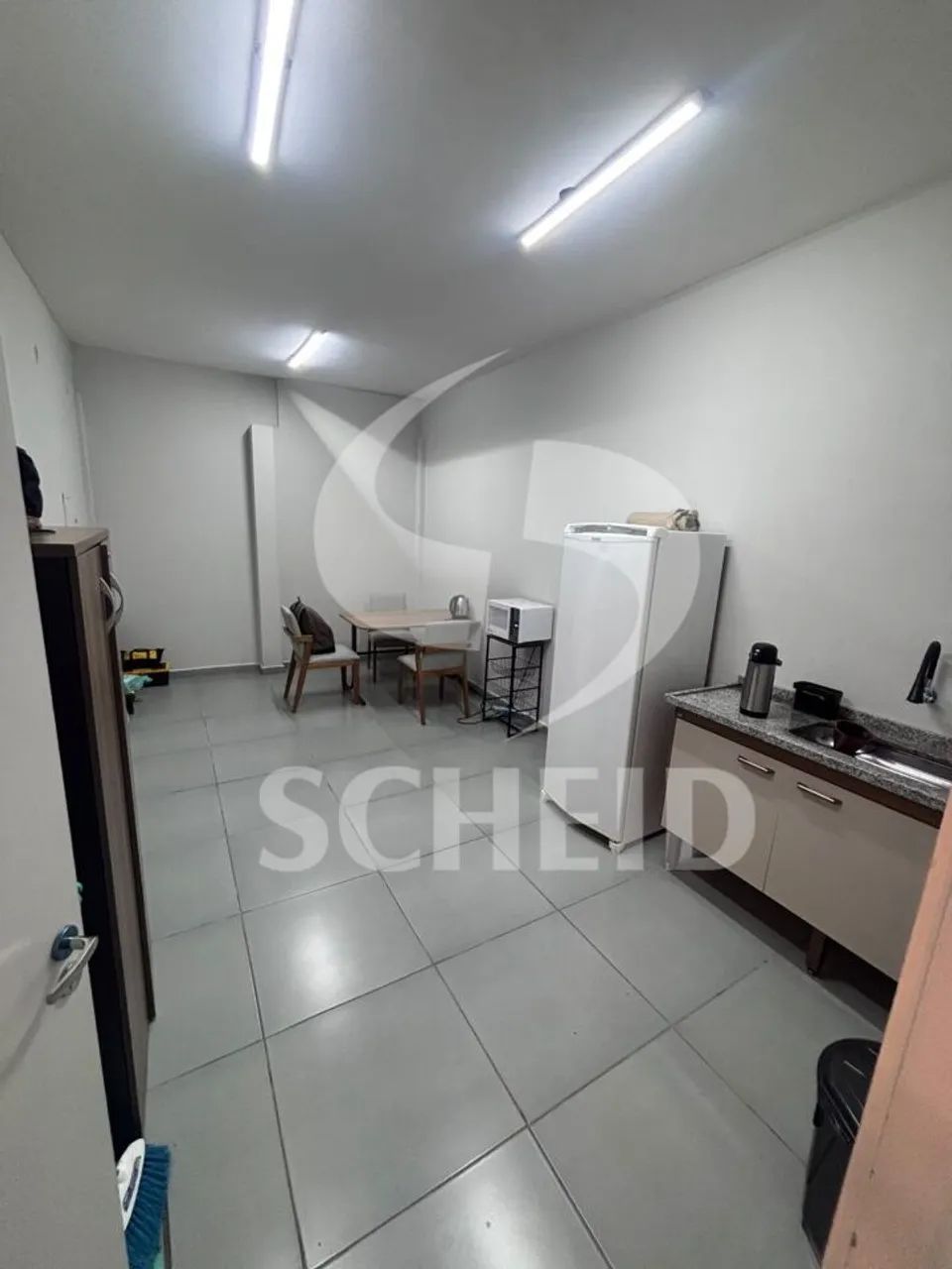 Prédio Comercial Completo: Amplo Espaço, Subsolo, Rooftop e Estacionamento na Rua Jose Nev - Foto 3