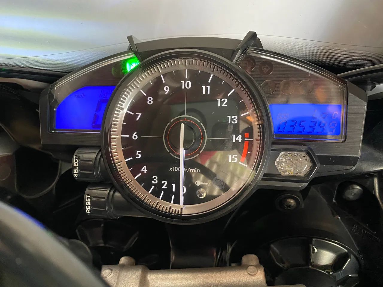 YAMAHA R1 SPECIAL EDITION - Foto 3