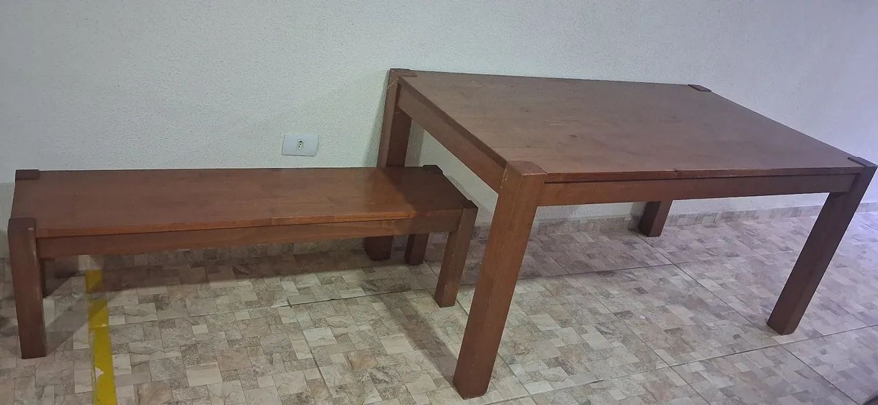 Mesa e Banco Madeira Maciça