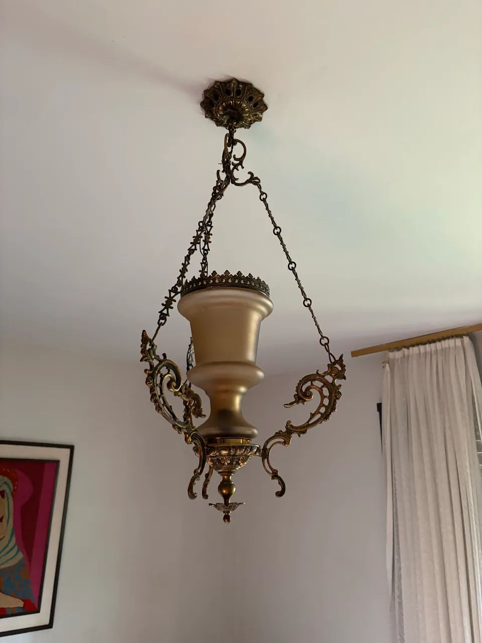 Lustre para sala com hastes em bronze