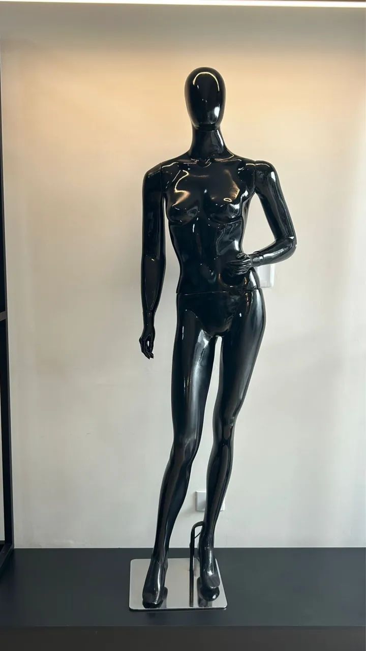 Manequim Feminino FIBRA