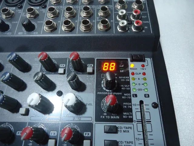 Mesa Behringer Xenyx 1202fx Conservada E 100% Funcionando . - Foto 2
