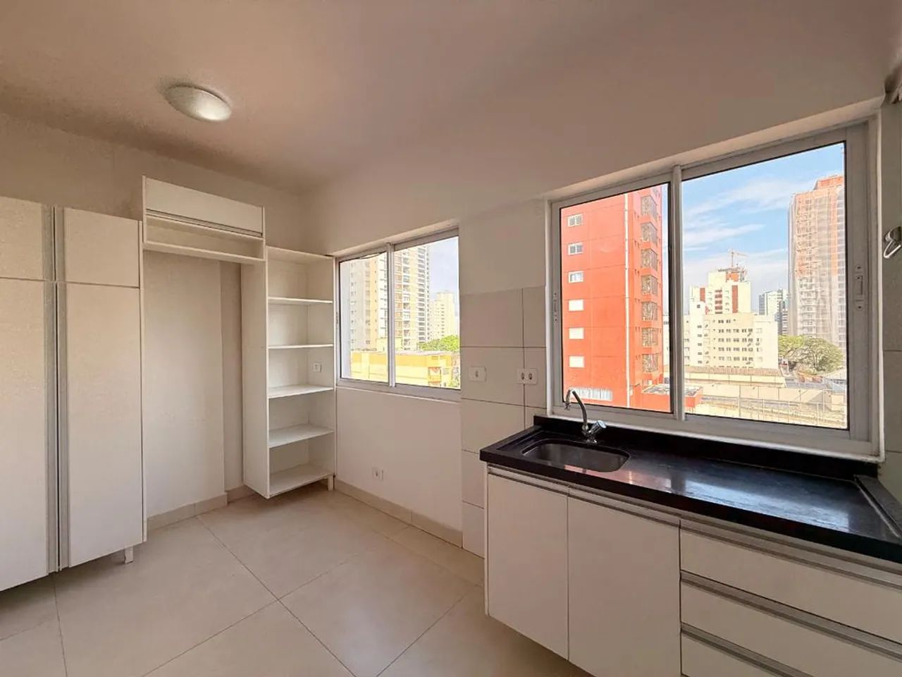 Apartamento para alugar em Maringá, Zona 03, com 2 quartos, com 48.1 m², Edifício Monte Sa - Foto 4