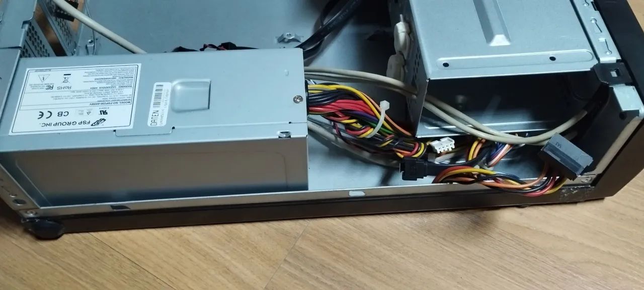 Gabinete Daten com fonte - Foto 3