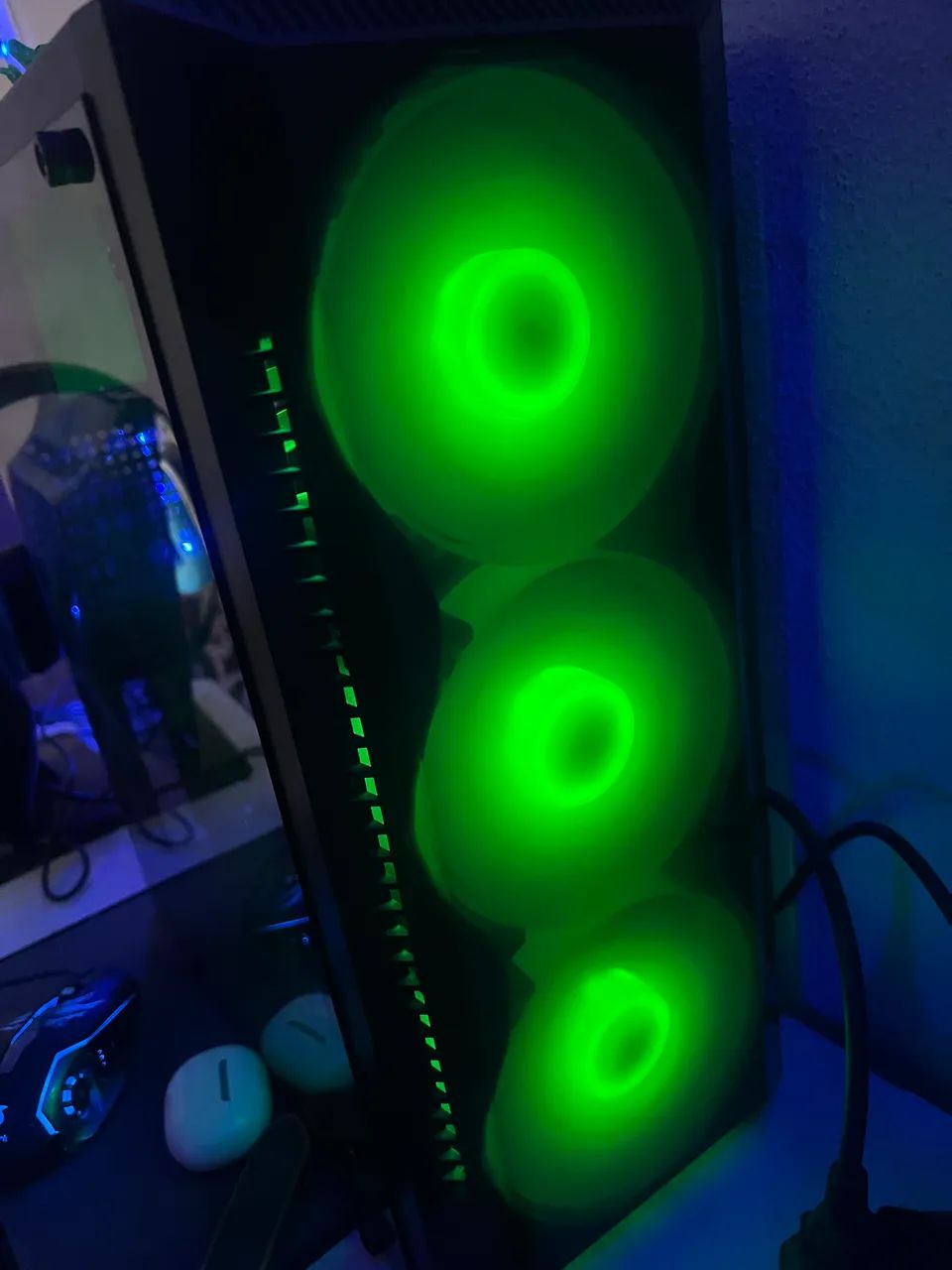 pc + monitor 