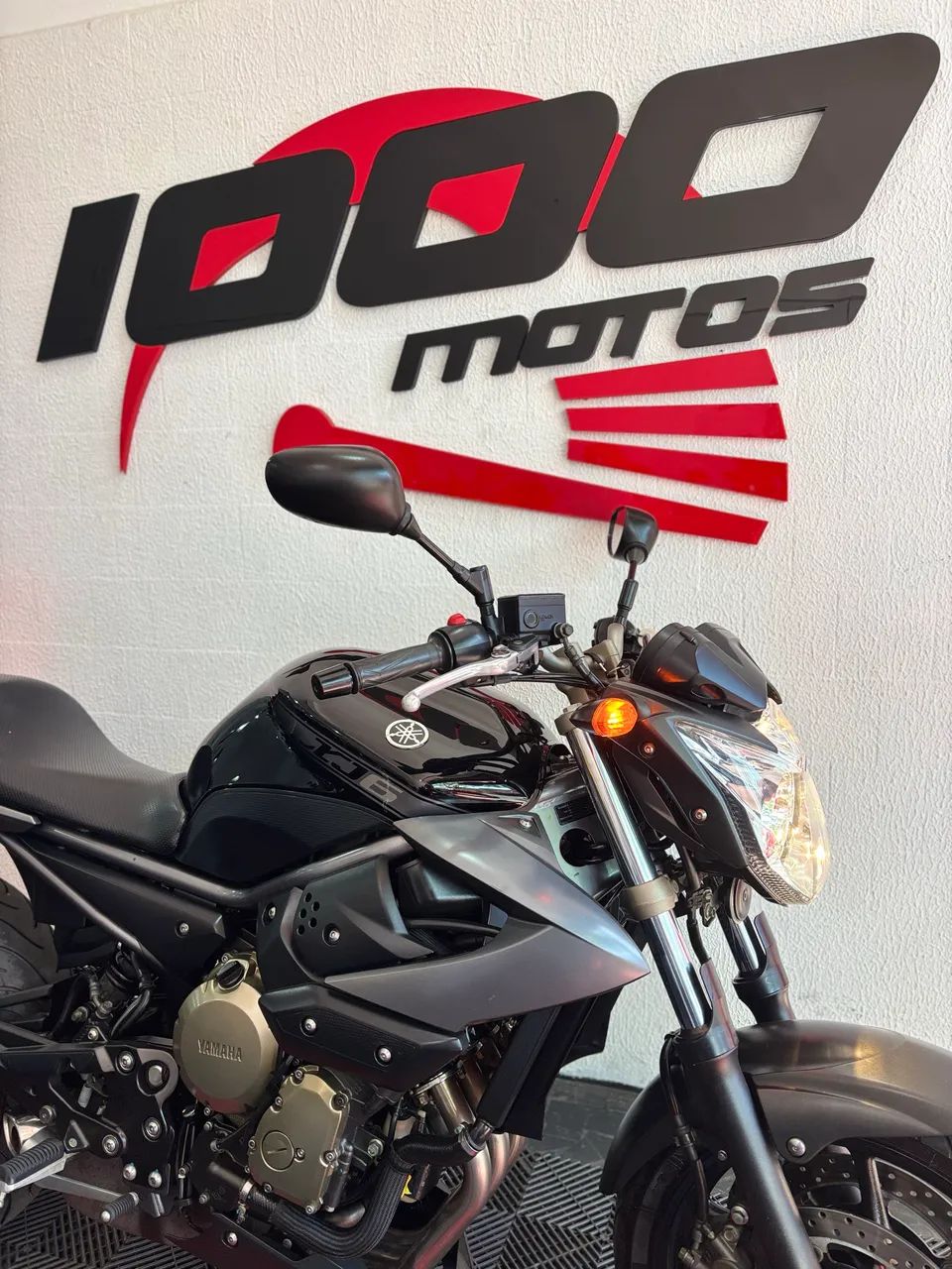 YAMAHA XJ6 N  - Foto 2