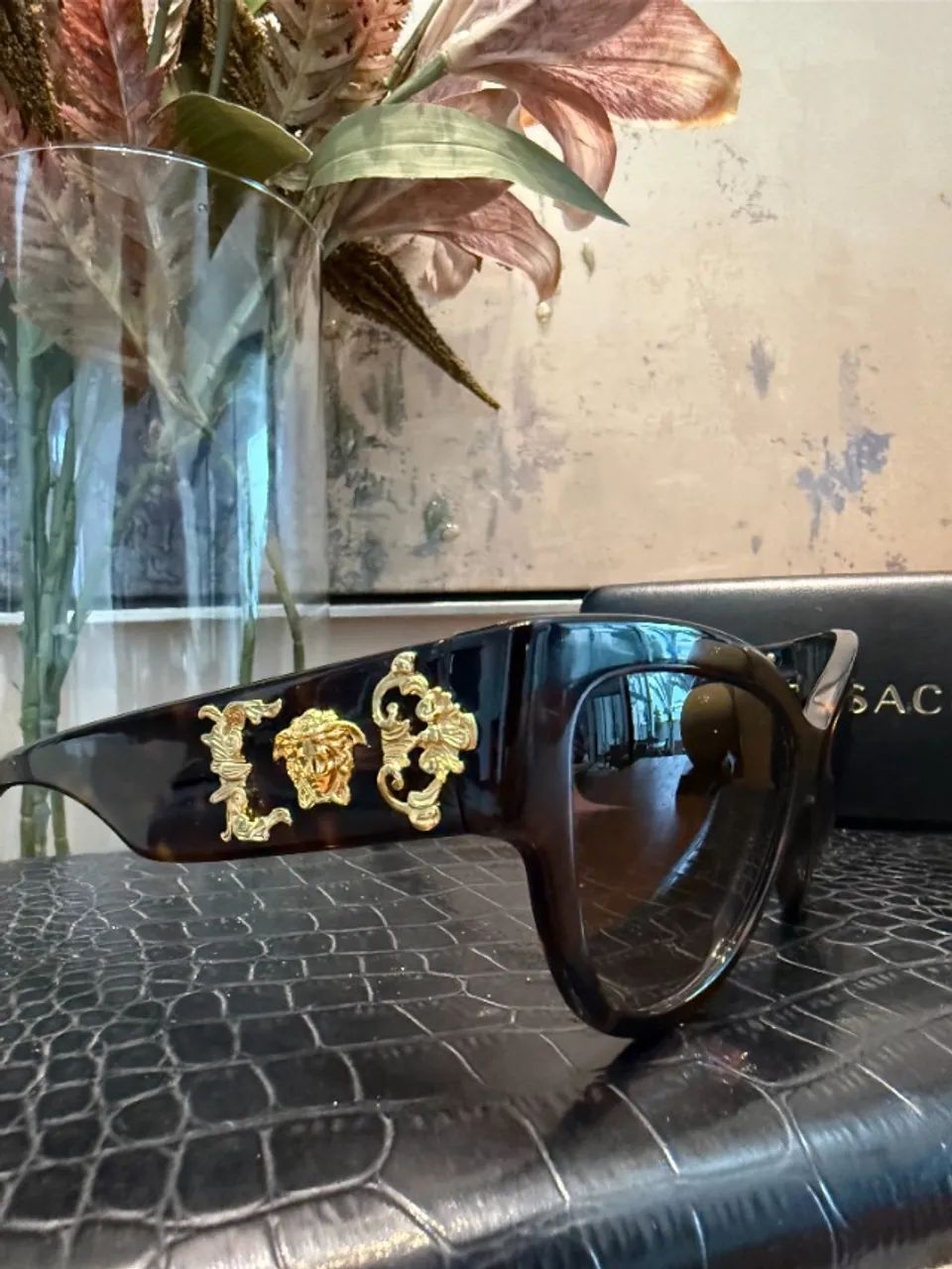 Óculos de Sol Versace VE4322 Original com Caixa - Foto 2