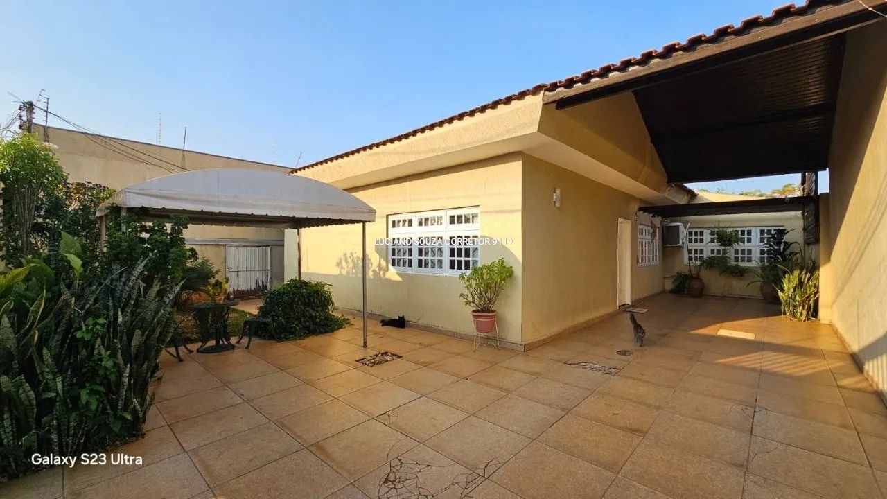 Casa bem localizada, piscina, gourmet e armários. - Foto 2