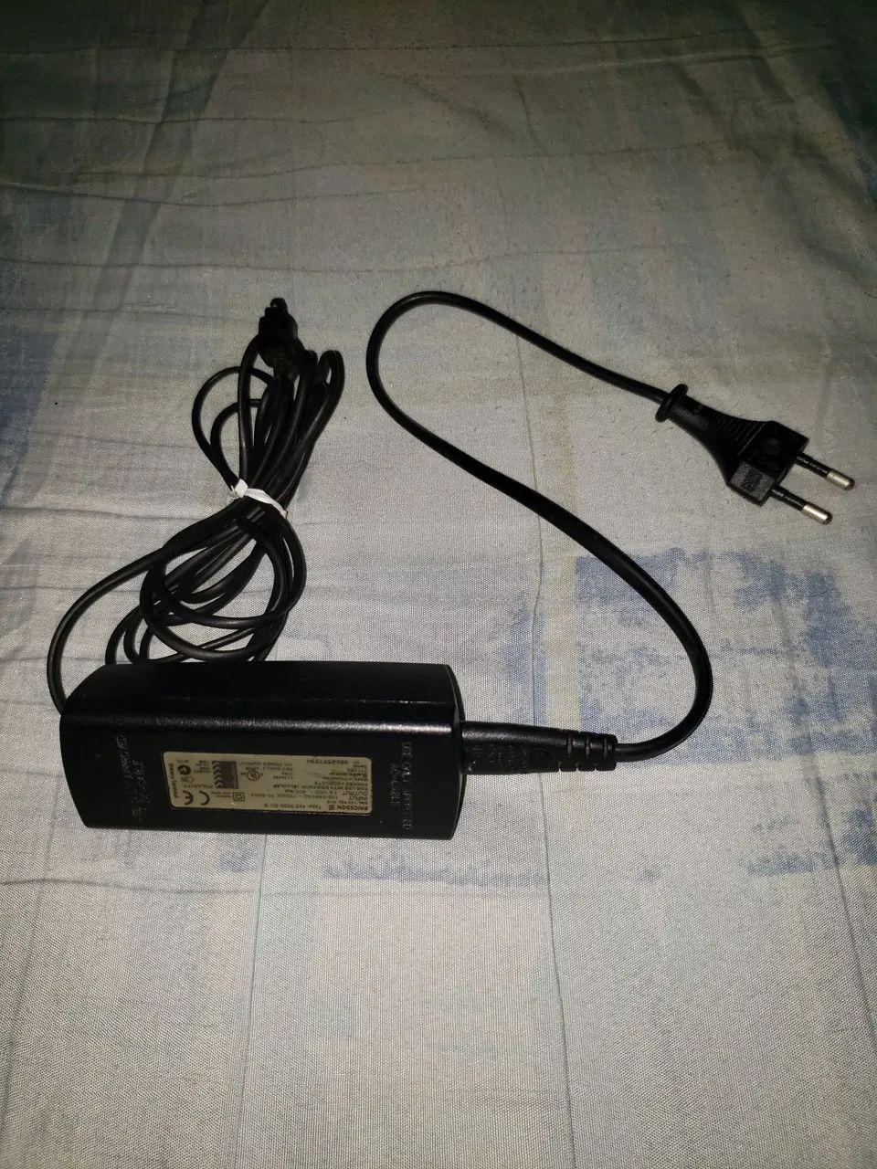 Carregador celular antigo Ericsson 