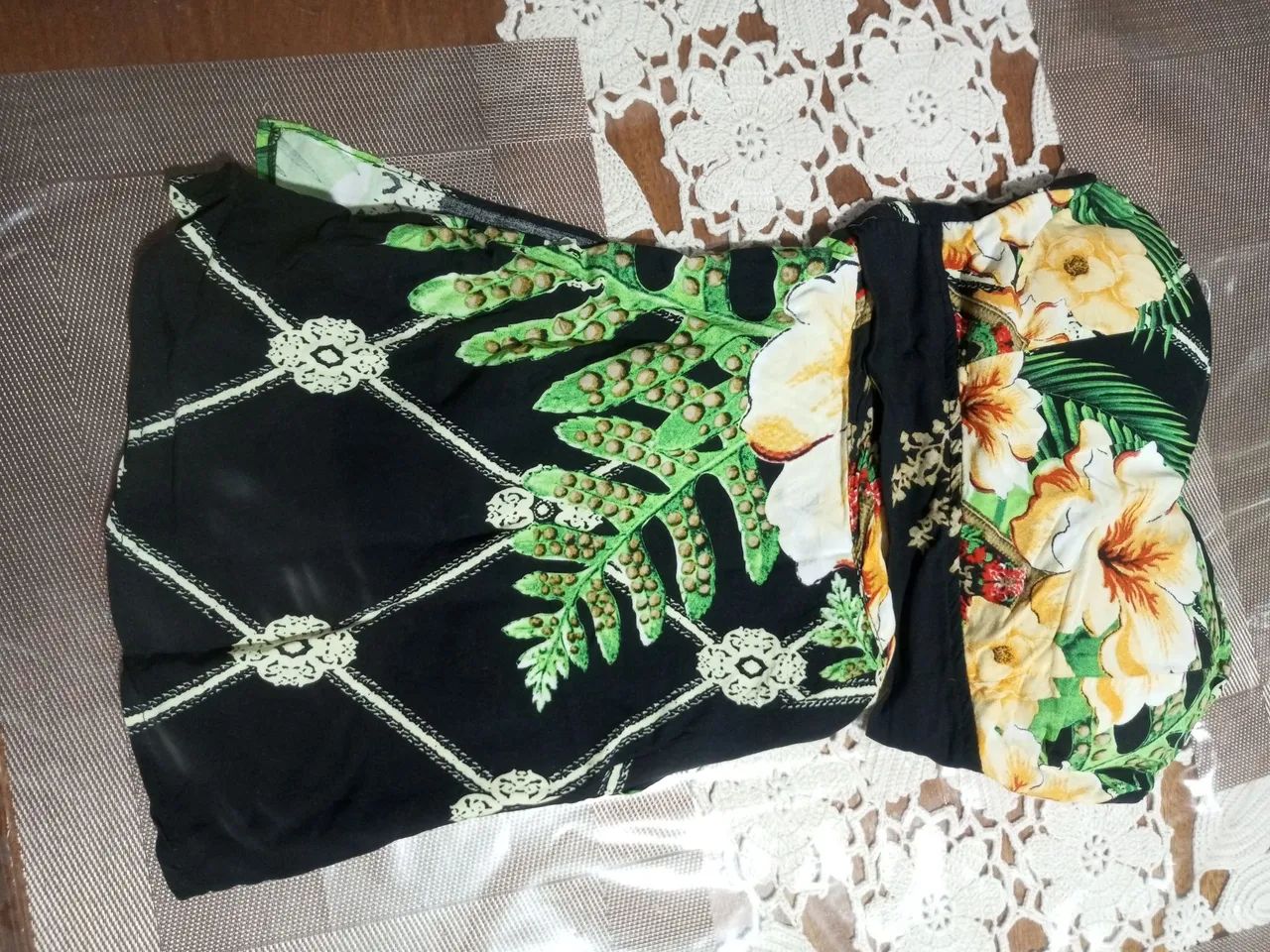 Cropped tomara que caia , com duas peças. - Foto 3