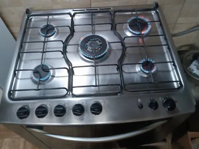 Fogão de embutir 5 bocas e forno funcionando - Foto 2