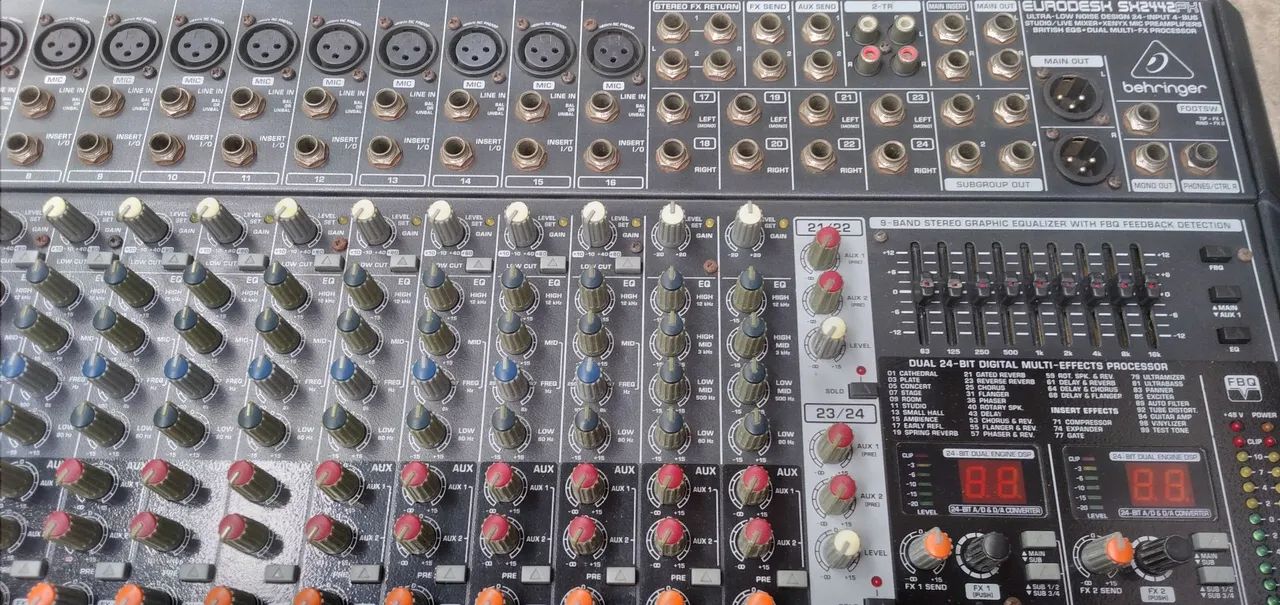 Mesa de som 24 canais behringer  - Foto 5