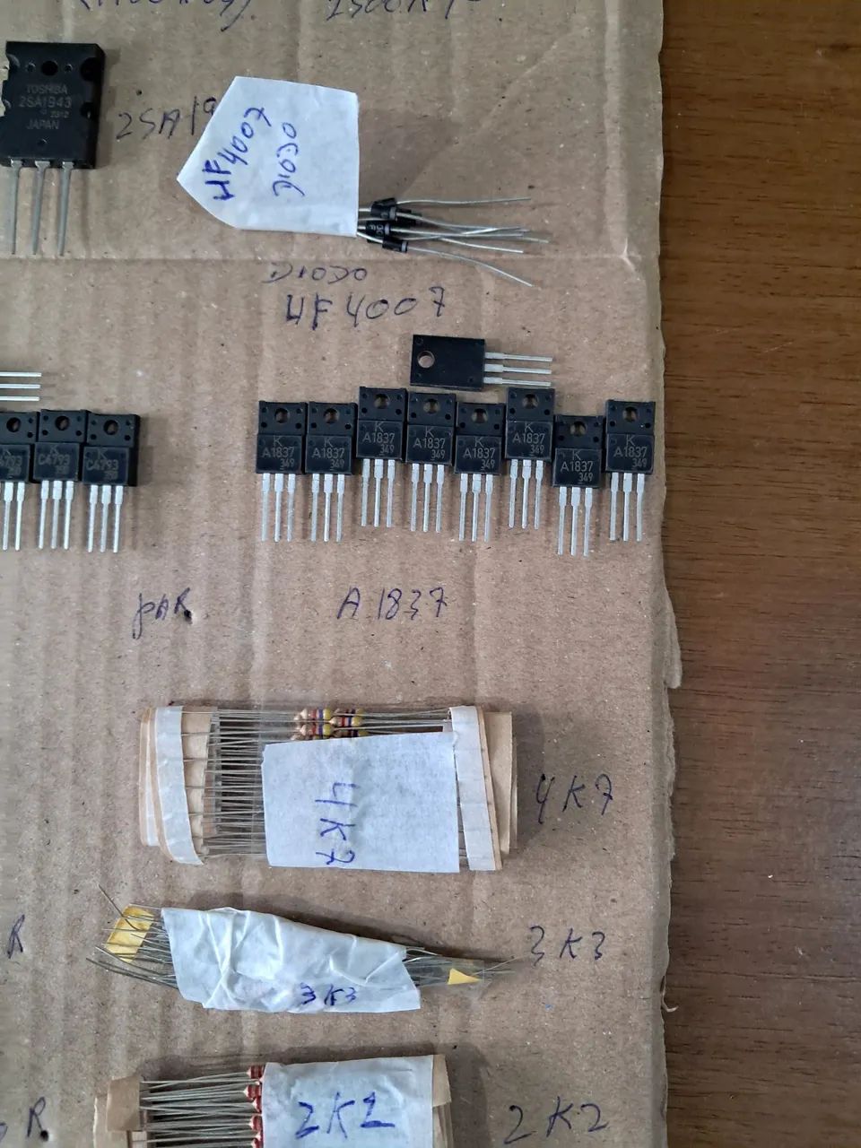 Kit- capacitor -transistor - Diodo - Resistor - Diodo cmd - transistor cmd  - Foto 2