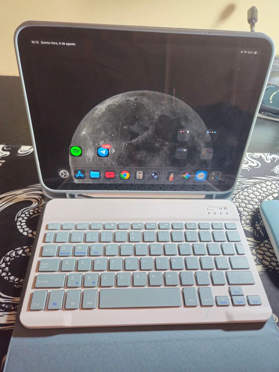 Ipad 10 com acessórios