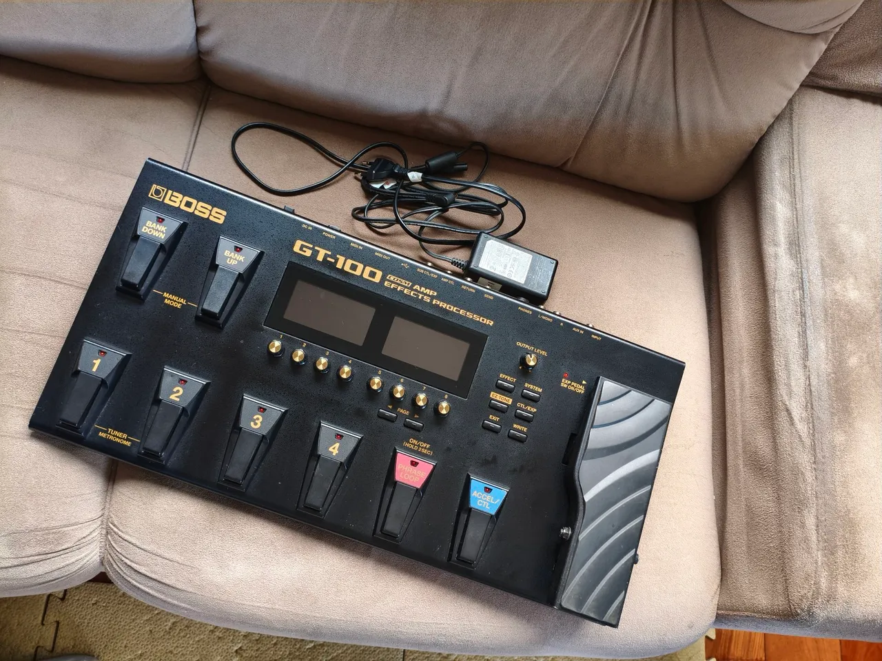 boss gt 100 最強 BOSS GT-100 - perfeito estado - Instrumentos musicais - Vila