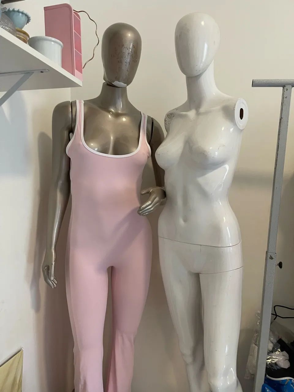 Kit 2 manequins + 1 arara de brinde  - Foto 2