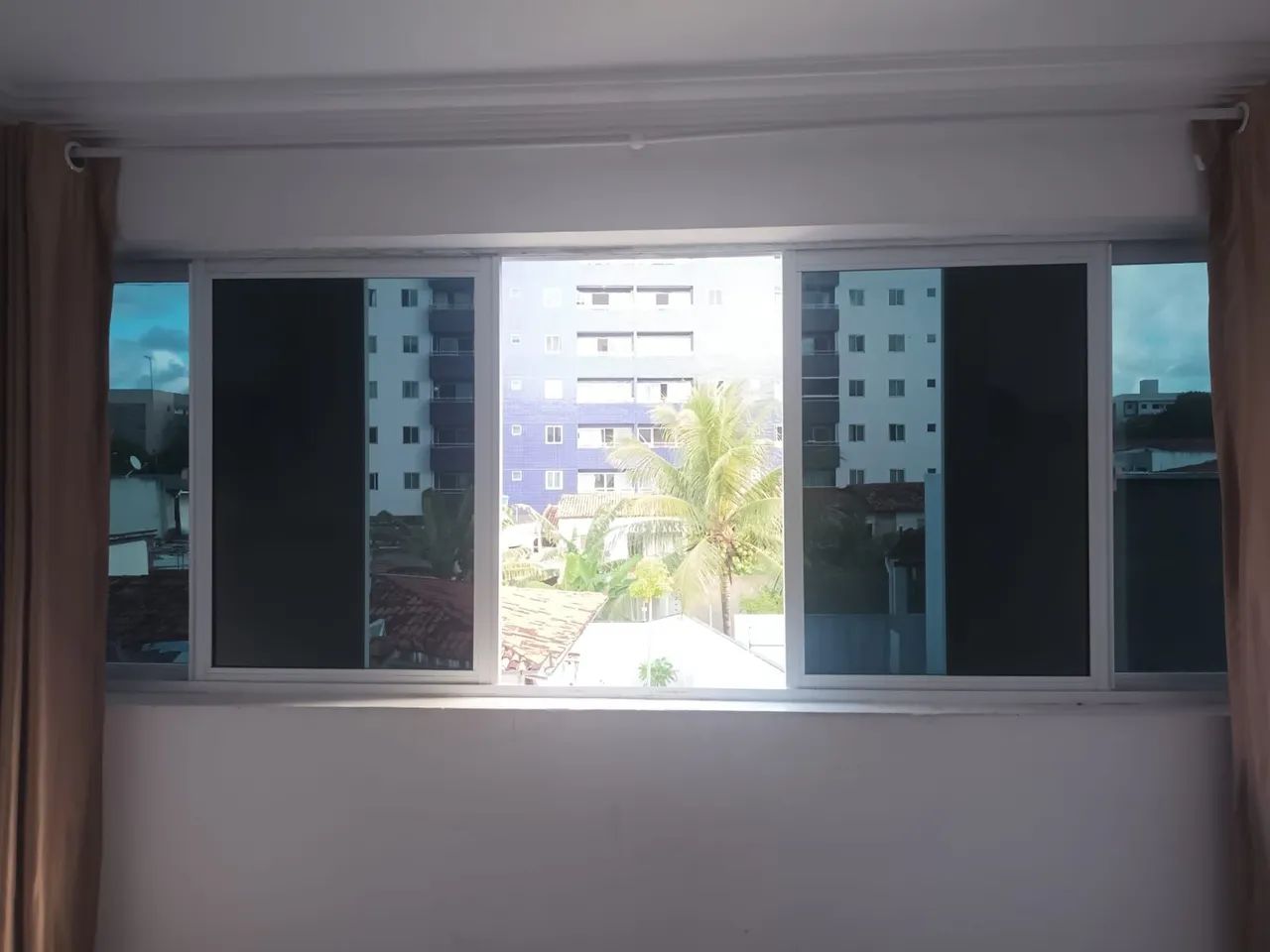 Adesivagem De Janelas e Envelopamento de Geladeiras - Foto 3
