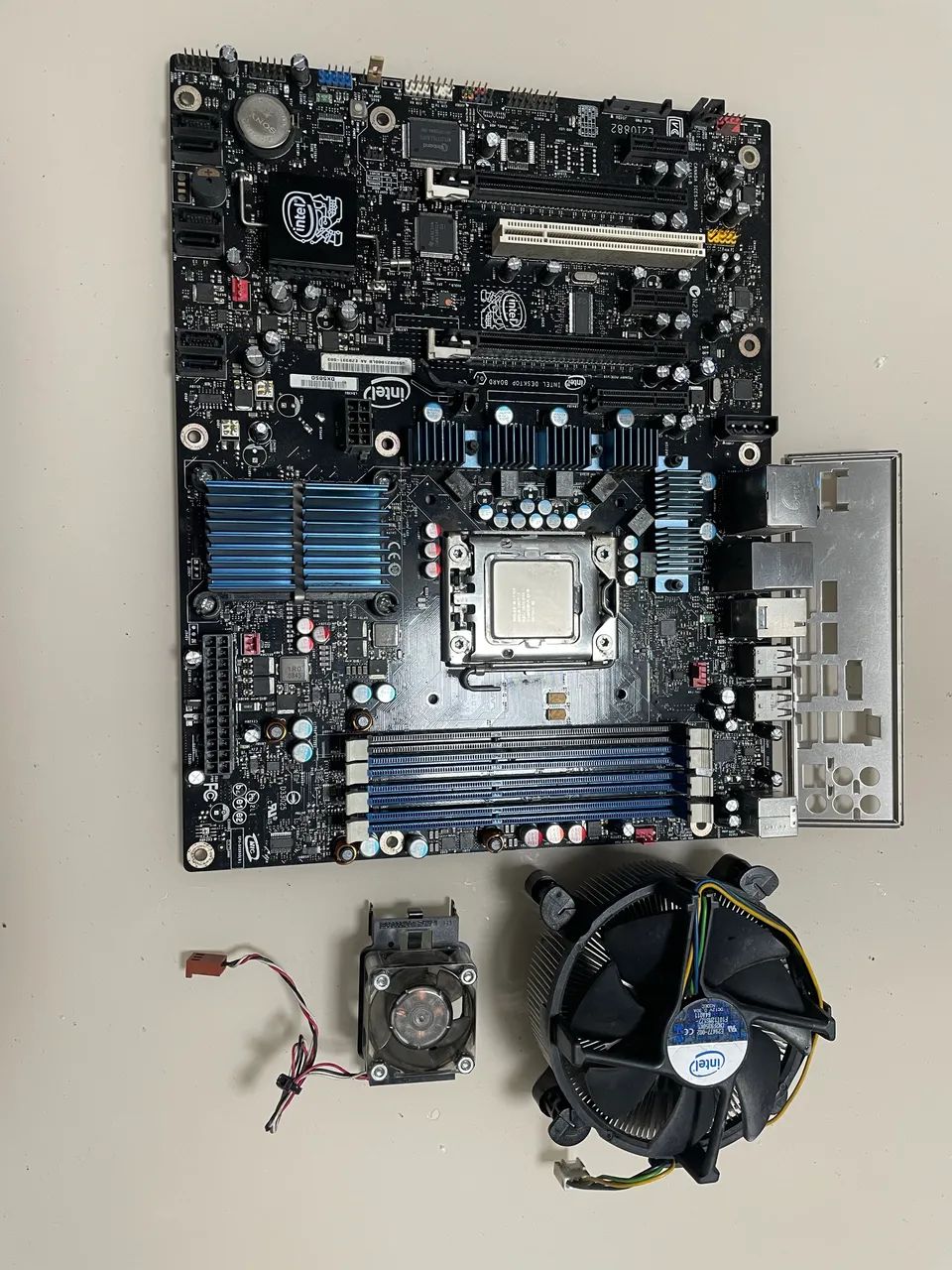 Placa mãe Intel DX58so com processador i7-920