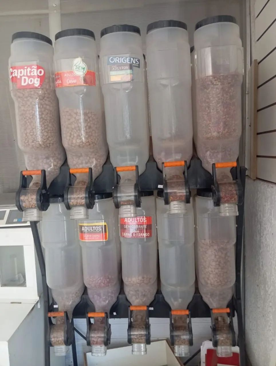 Expositor pet em excelente condições 