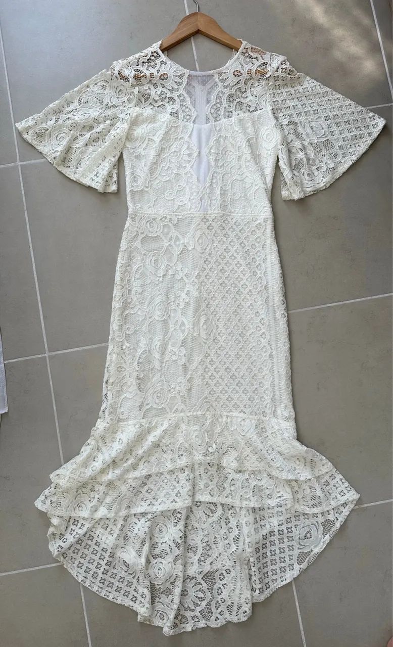 Vestido branco de renda