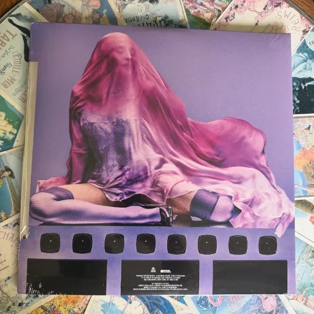 LP Madonna - Confessions II (Expanded) [Vinil Rosa] - Foto 2