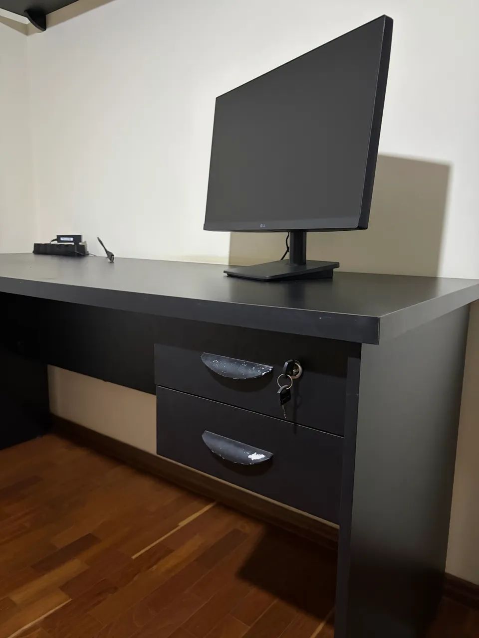 Mesa de Escritório + Prateleiras - Foto 2