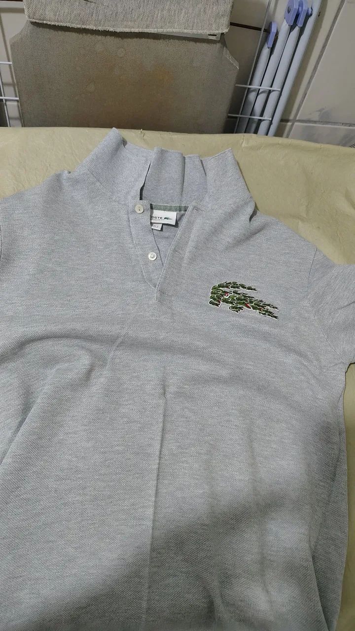 Pólo Lacoste Monograma - Foto 2