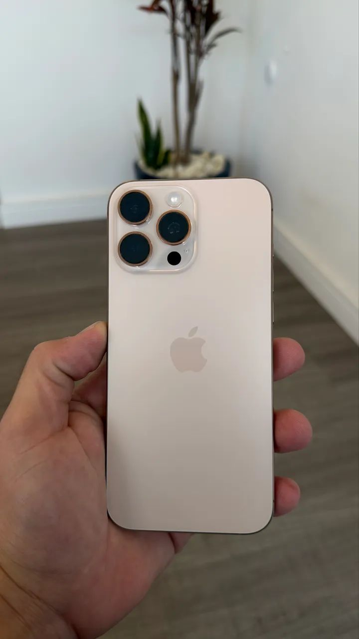 iPhone 16 Pro Max 256gb Titanium Desert, sem detalhes - Foto 2