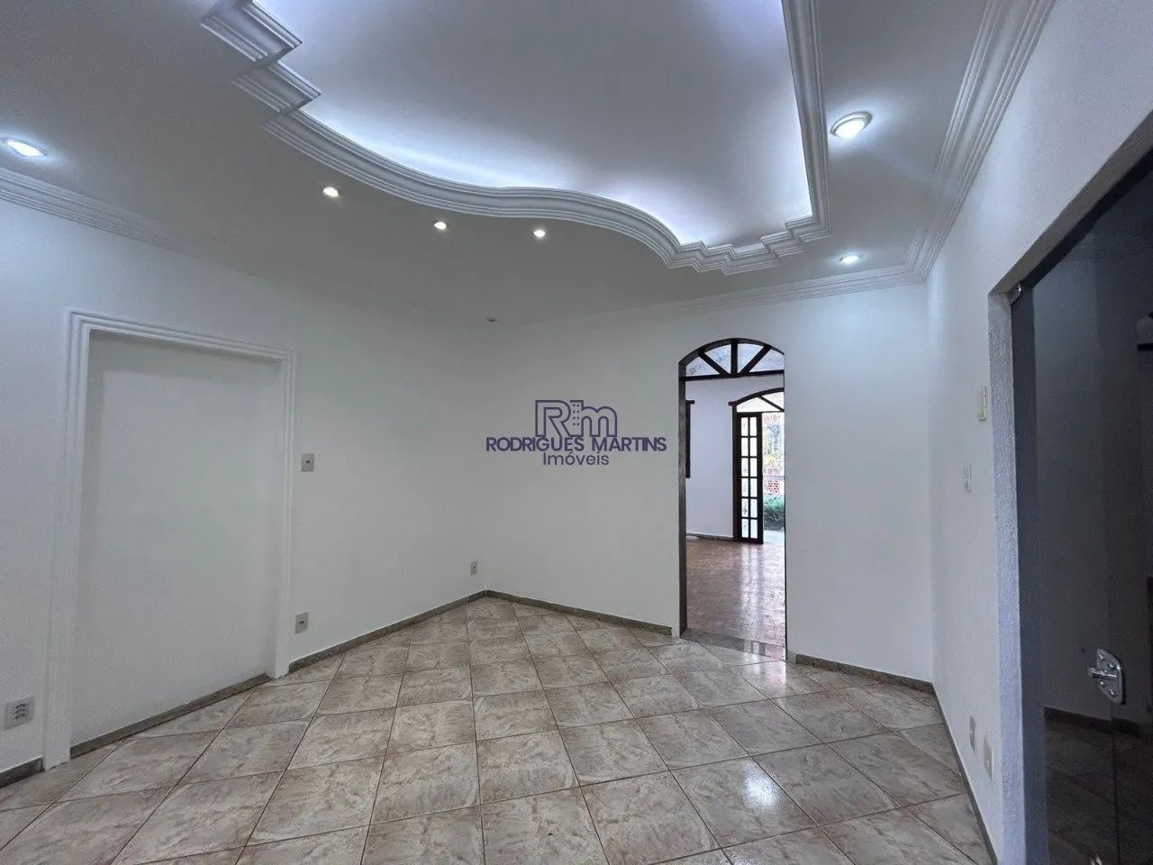 ALUGUEL CASA COMERCIAL BAIRRO CAIÇARA